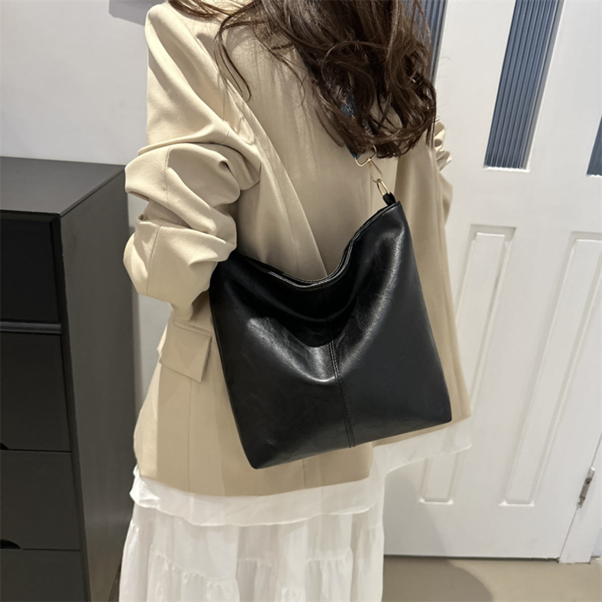 Leather Adjustable Strap Shoulder Bag